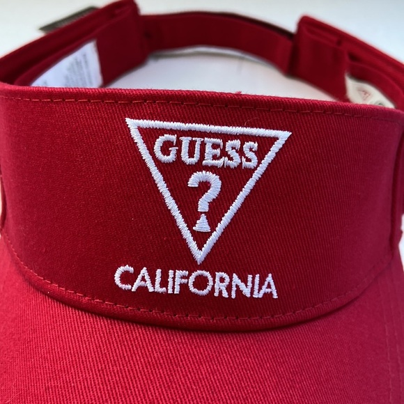 New GUESS California Visor Red UNISEX - Picture 2 of 4